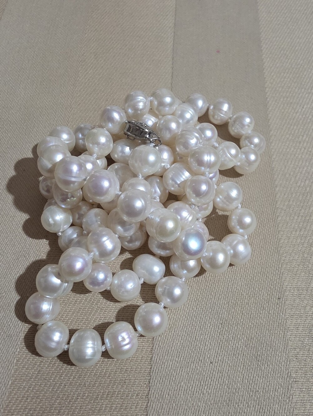 14KGF 36 IN 9.8 MM GENIUNE CULTURED BAROQUE PEARLS AMAZING LUSTER 106.09 Grams - Picture 4 of 7